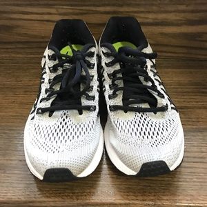 Nike Shoes - Women's Nike Zoom Pegasus 32 Black/White Shoes 7 Nike Shoes - Women's Nike Zoom Pegasus 32 Black/White Shoes 7